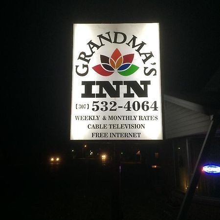 Grandmas Inn Torrington Exterior photo