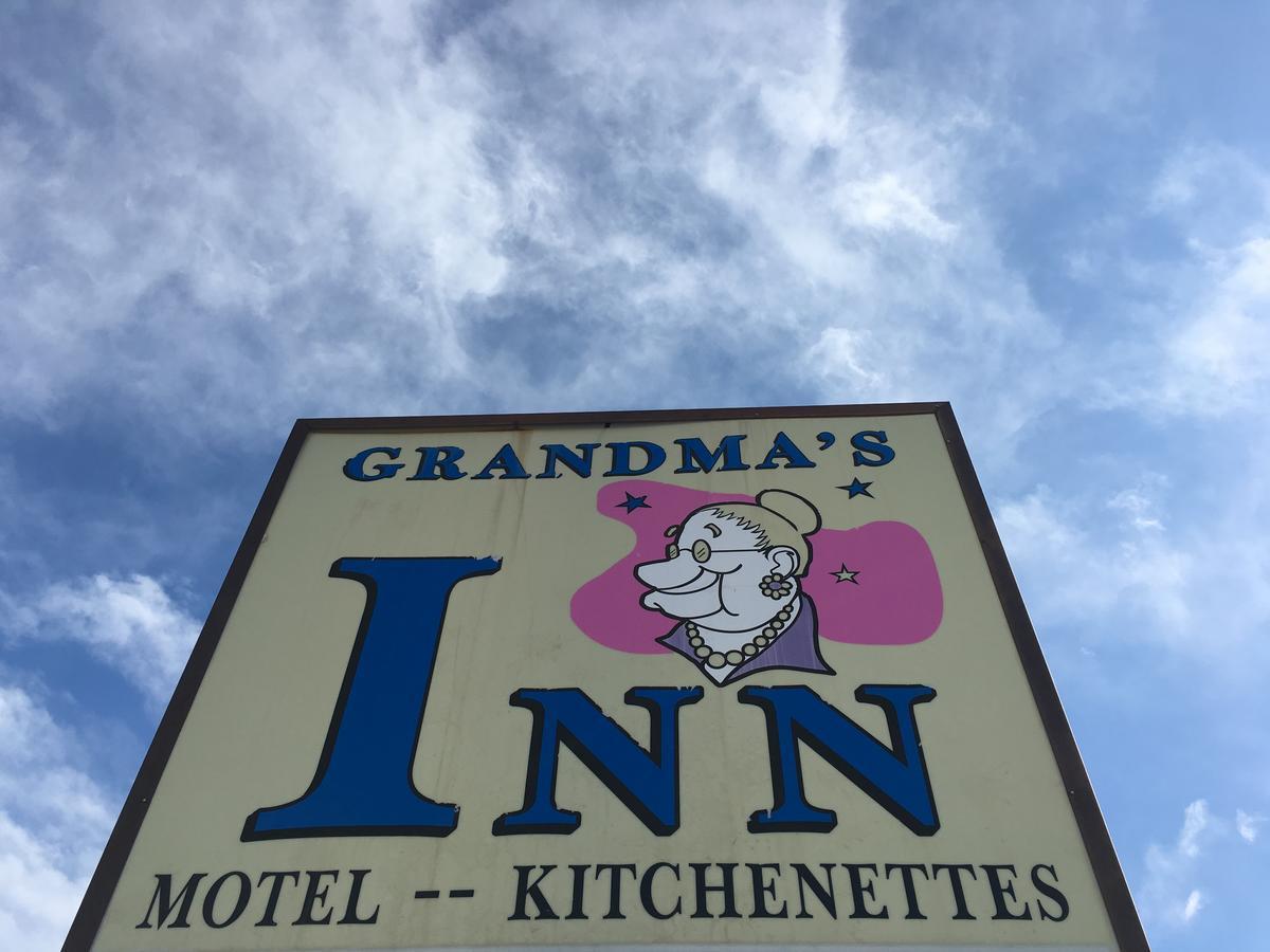 Grandmas Inn Torrington Exterior photo