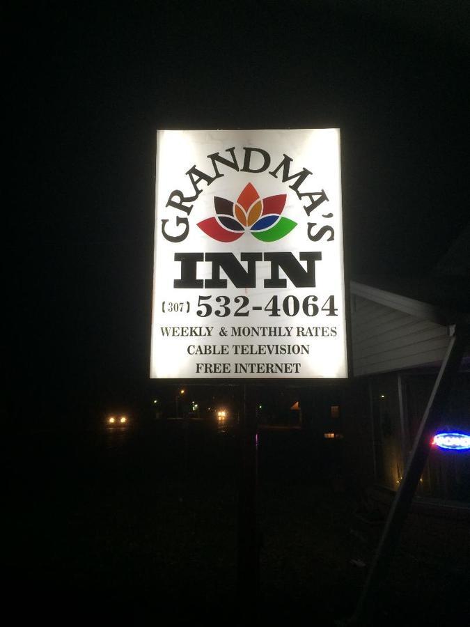 Grandmas Inn Torrington Exterior photo